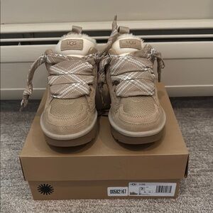 UGG Tan Boots Classic Style Comfortable